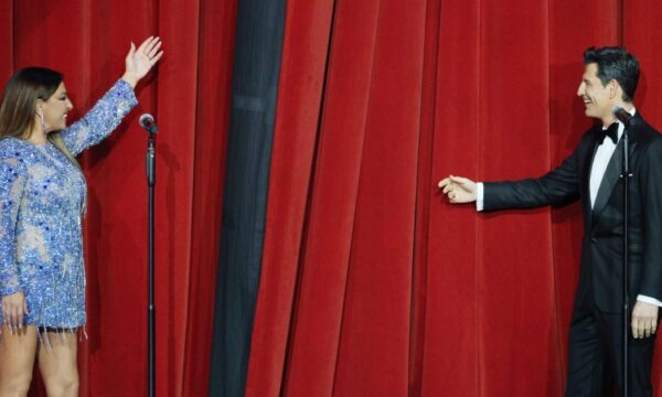 Eurovision 2025: Τα σχόλια στο X για τις στιλιστικές προτιμήσεις, την τούμπα του Σάκη Ρουβά και τα λάθη των δυο παρουσιαστών