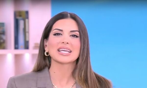 Σταματίνα Τσιμτσιλή: «Μου τηλεφωνεί η μάνα μου και με ρωτάει αν θα παραμείνω στον Alpha, μην πιστεύετε ότι διαβάζετε»