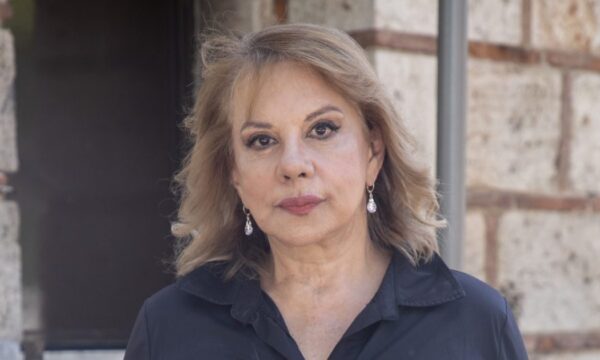 Άννα Αδριανού: «Δεν το βλέπω αναγκαίο για μια γυναίκα, επειδή είναι γυναίκα, να κάνει παιδιά»