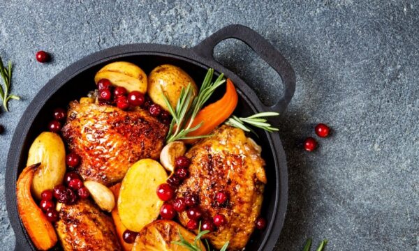 Συνταγή κοτόπουλου με cranberries και ρίγανη