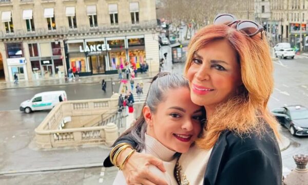Μιμή Ντενίση: Στο Παρίσι με την κόρη της, Μαριτίνα – Φωτογραφίες