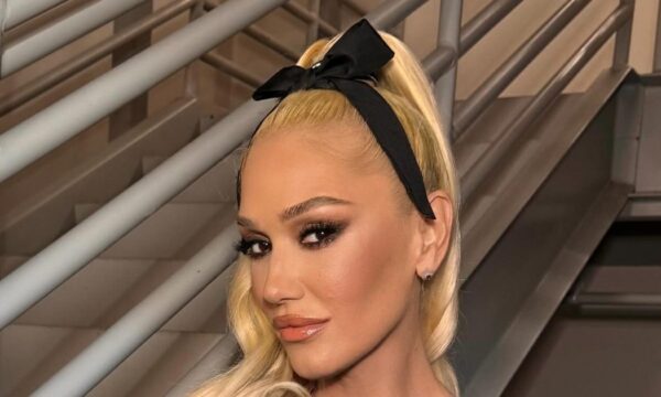 Gwen Stefani: 4 φορές που υιοθέτησε τα ωραιότερα ρετρό γιορτινά χτενίσματα