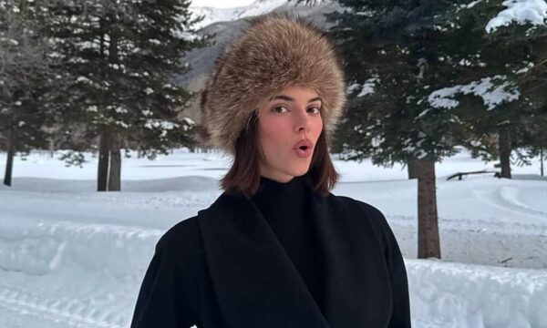 Η Kendall Jenner προσφέρει μαθήματα στιλ για εμφανίσεις στο χιόνι