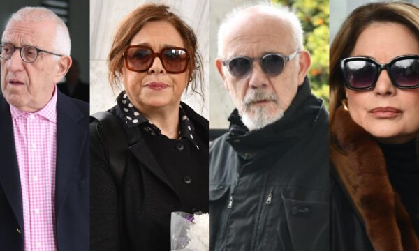 Κηδεία Ιάσονα Τριανταφυλλίδη: Πλήθος κόσμου στο τελευταίο «αντίο» στο Νεκροταφείο Α’