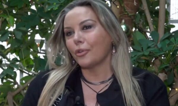 Κατερίνα Κανονίδου: Η νέα ζωή στη Νάξο και η εξομολόγηση για τον χωρισμό της – «Ήταν μια εύκολη απόφαση»