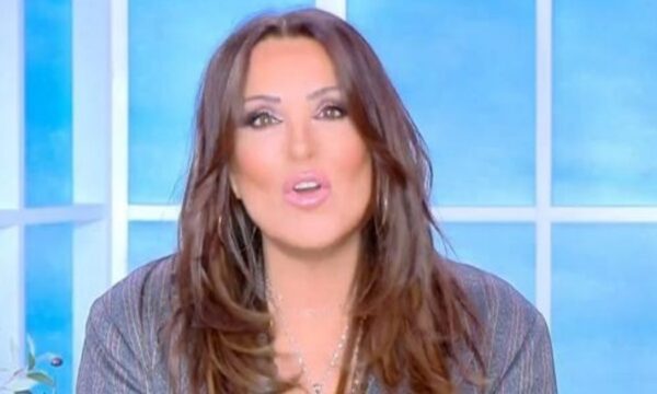 Η Ναταλία Γερμανού επέστρεψε στην εκπομπή: «Καθόμουν μέσα στον πόνο μου και σας καμάρωνα»