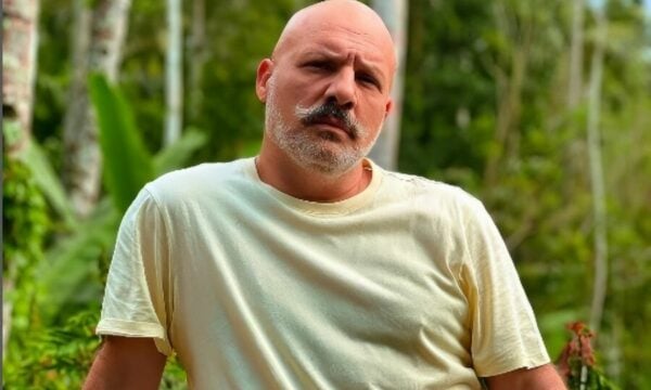 Τέλος ο Μουτσινάς από τον Alpha – Το παρασκήνιο της διακοπής της συνεργασίας του με τον παρουσιαστή