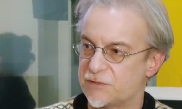 Μίλτος Πασχαλίδης: Η εξομολόγηση για τις κόρες του – «Δεν μπορώ να προσποιηθώ το πατρικό πρότυπο»
