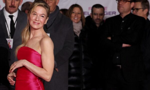 Η Renee Zellweger κλέβει τις εντυπώσεις στο κόκκινο χαλί!