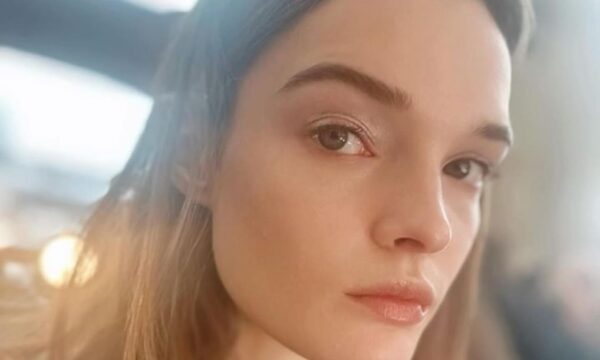 Soft Blur: Ποιο είναι το εφέ του μακιγιάζ που προτιμούν οι Γαλλίδες