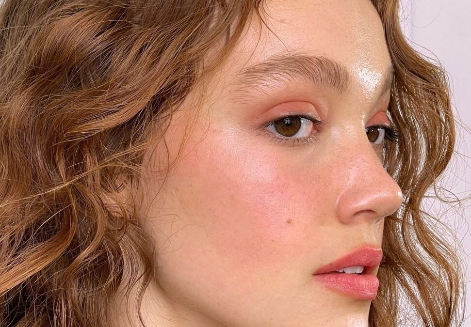 Πώς να επιλέξετε το κατάλληλο concealer σύμφωνα με τις ανάγκες σας