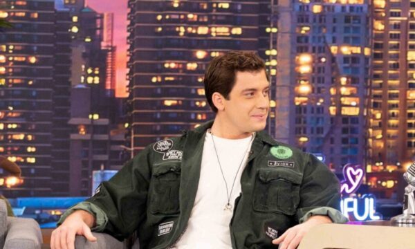 Γιώργος Αμούτζας: «Η Τάνια Μπρεάζου δεν είχε τη δισκογραφία που της αξίζει, αυτό προσπαθούμε να την αναδείξουμε» – Η αναφορά στον Δημήτρη Ήμελλο