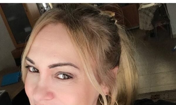 Λίνα Σακκά: Δημοσιεύματα για απόλυση υπαλλήλου από το μαγαζί της, η τηλεφωνική καταγγελία και η απάντησή της