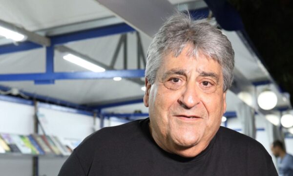 Μάρκος Λεζές: «Πάλευα με τον καρκίνο από το 2017, ήταν σαν να είχε τιναχτεί μια ατομική βόμβα μέσα μου»