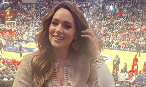Καλομοίρα: Σε αγώνα του NBA με τον σύζυγό της, Γιώργο Μπούσαλη και τον γιο τους