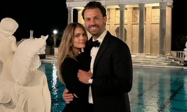 Αμαλία Κωστοπούλου: Γιόρτασε τον Άγιο Βαλεντίνο στο Παρίσι με τον σύντροφό της – Φωτογραφίες