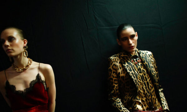 Backstage φωτογραφίες από το show του Roberto Cavalli