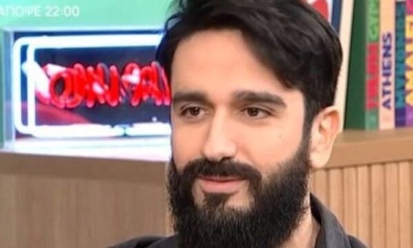 Διονύσης Ατζαράκης: Αποκαλύπτει για πρώτη φορά γιατί αποχώρησε από την παράσταση «Πες το ψέματα»