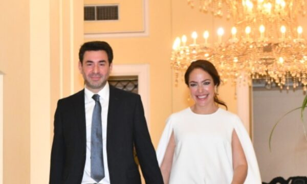 Δόμνα Μιχαηλίδου – Λεωνής Μαντωνάκης: Παντρεύτηκαν με πολιτικό γάμο στον Πειραιά –