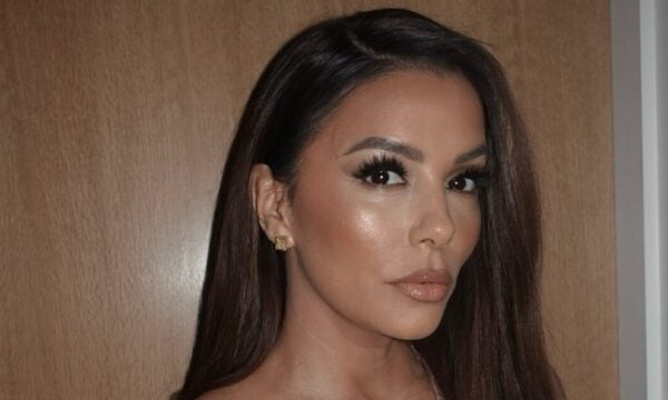 Eva Longoria: Τα «rich girl hair» που δημιούργησε ο Δημήτρης Γιαννέτος είναι ότι πιο θηλυκό έχουμε δει τελευταία