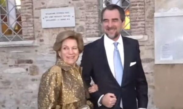 Νικόλαος Ντε Γκρες – Χρυσή Βαρδινογιάννη: Η άφιξη του γαμπρού στην εκκλησία, συνοδευόμενος από την Άννα