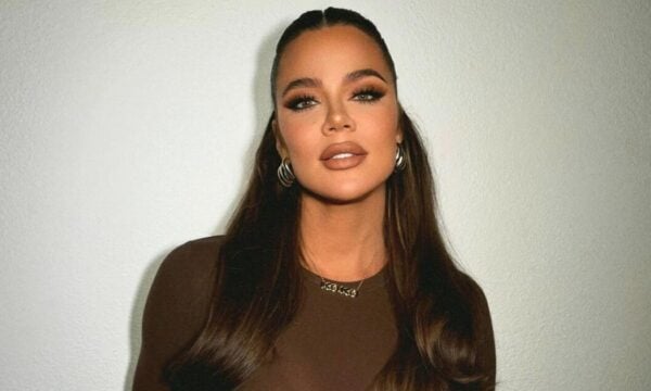 Khloe Kardashian: Υιοθέτησε στα μαλλιά της την πιο girlie εκδοχή του flippy bob