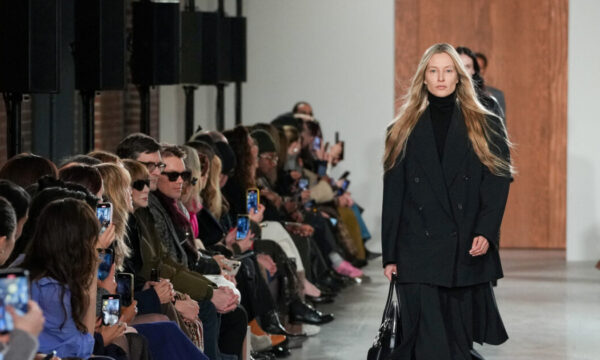 Michael Kors: Ο σχεδιαστής επαναπροσδιορίζει το smart style με ρούχα που πραγματικά φοράς!