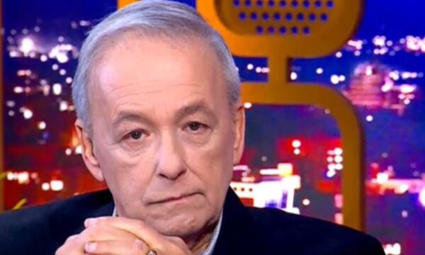 Ανδρέας Μικρούτσικος: «Αντιμετωπίστηκα ως παρουσιαστής χωρίς δουλειά τα τελευταία χρόνια για να με πάρουν κοψοχρονιά»