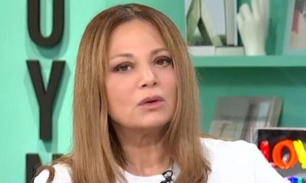 Νάνσυ Ζαμπέτογλου για Μανώλη Λιδάκη: «Για τη δικιά μας οικογένεια είναι πολύ σημαντικός, του το είχα πει και του ίδιου»