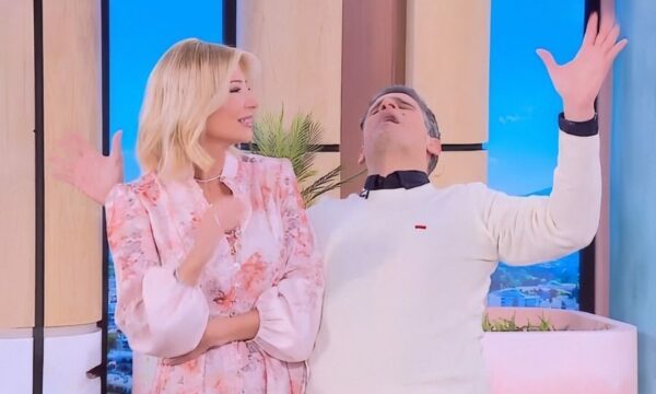 “Buongiorno”: “Τα έχασε” η Φαίη Σκορδά με τα κλαρίνα που της έβαλαν για τον Άγιο Βαλεντίνο