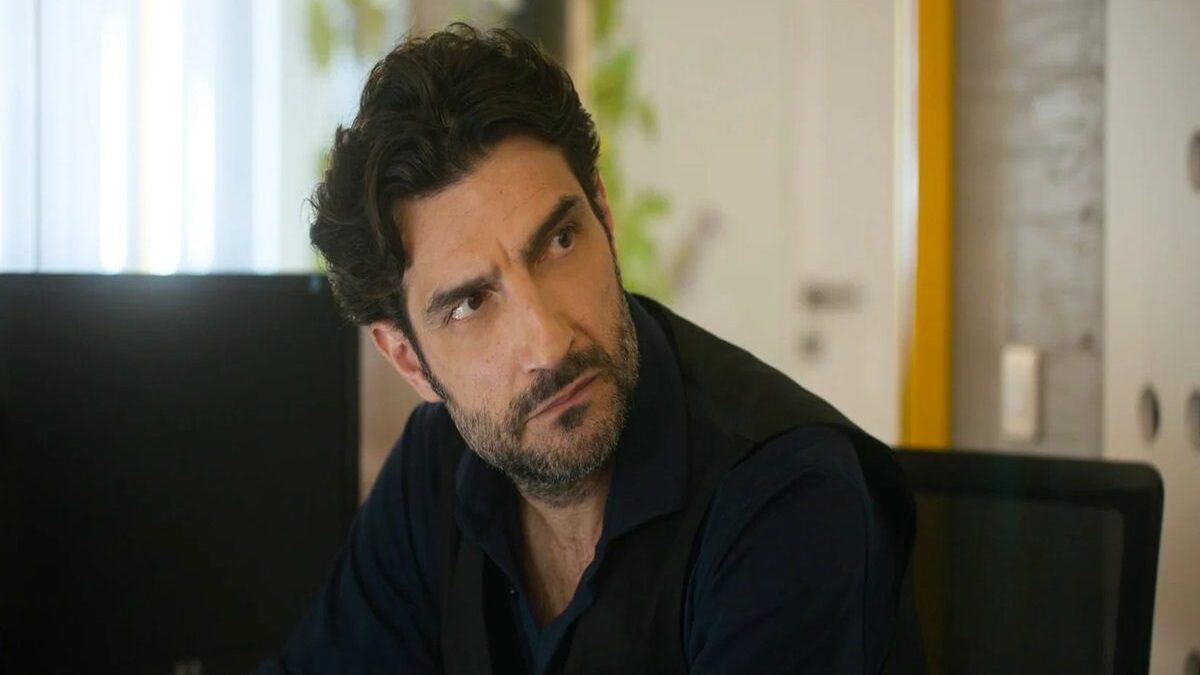 Παιχνίδια εκδίκησης: Άγης και Κλέλια πιστεύουν πως οι σύζυγοι τους τους απατούν!