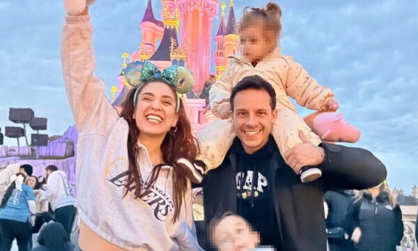 Δημήτρης Μακαλιάς – Αντιγόνη Ψυχράμη:  Στην Disneyland με τα παιδιά τους – Φωτογραφίες