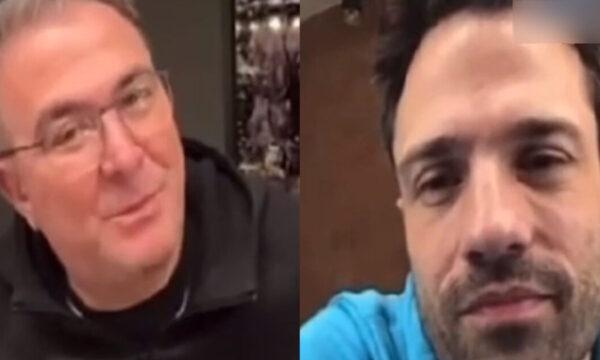 Αντώνης Ρέμος: Έκανε ζωντανή μετάδοση στο Tik Tok με τον Κωνσταντίνο Αργυρό – Η πρόταση να υποδυθεί τον Τόλη Βοσκόπουλο