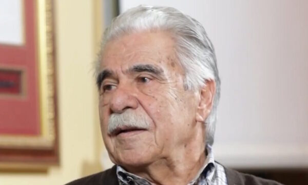 Βασίλης Σκουλάς: «Θα έλεγα σε έναν πατέρα που ο γιος του αγαπάει έναν άλλο άνδρα, να τον αποδεχτεί και να τον αγαπάει»