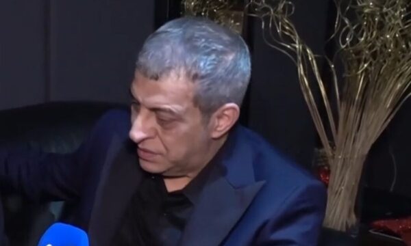 Θέμης Αδαμαντίδης: «Με είχαν εξετάσει για αλκοόλ σε νεαρή ηλικία, δεν έπινα ούτε πορτοκαλάδα»