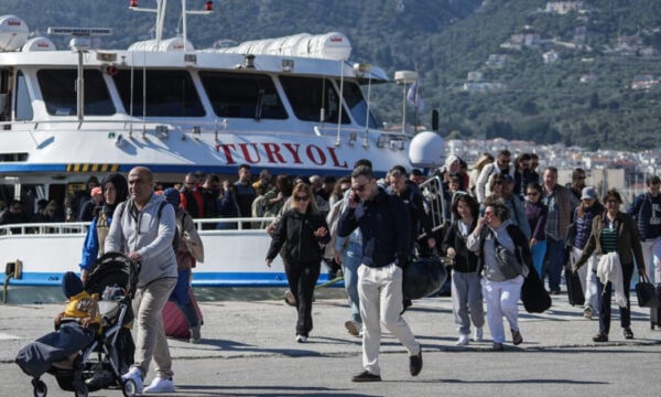 Τούρκοι τουρίστες «πλημμύρισαν» Λέσβο και Χίο για το μουσουλμανικό μπαϊράμι