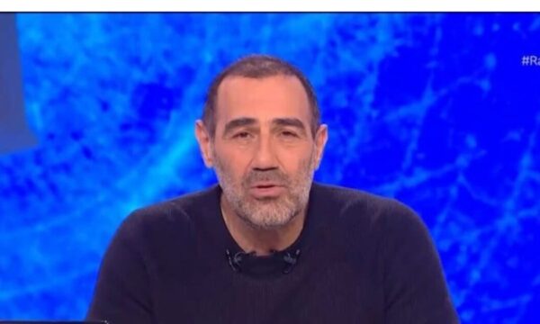 Αντώνης Κανάκης κατά «Super Κατερίνας»: «Να εμφανίζονται αυτοί οι άνθρωποι στην τηλεόραση για να χαριεντιζόμαστε μεταξύ τους…. δεν»