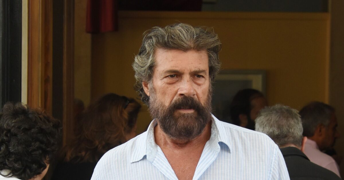 Νίκος Βερλέκης: «Μου έλεγε ότι θα πεθάνω του Αγίου Αντωνίου, για κάποια χρόνια δε κοιμόμουν εκείνη τη μέρα»