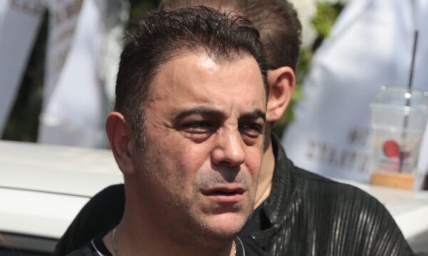 Χάρης Ακριτίδης με λυγμούς για τον γιο του: «Έδιναν 10% πιθανότητες να ζήσει, τα κατάφερε με τη βοήθεια της Παναγίας»