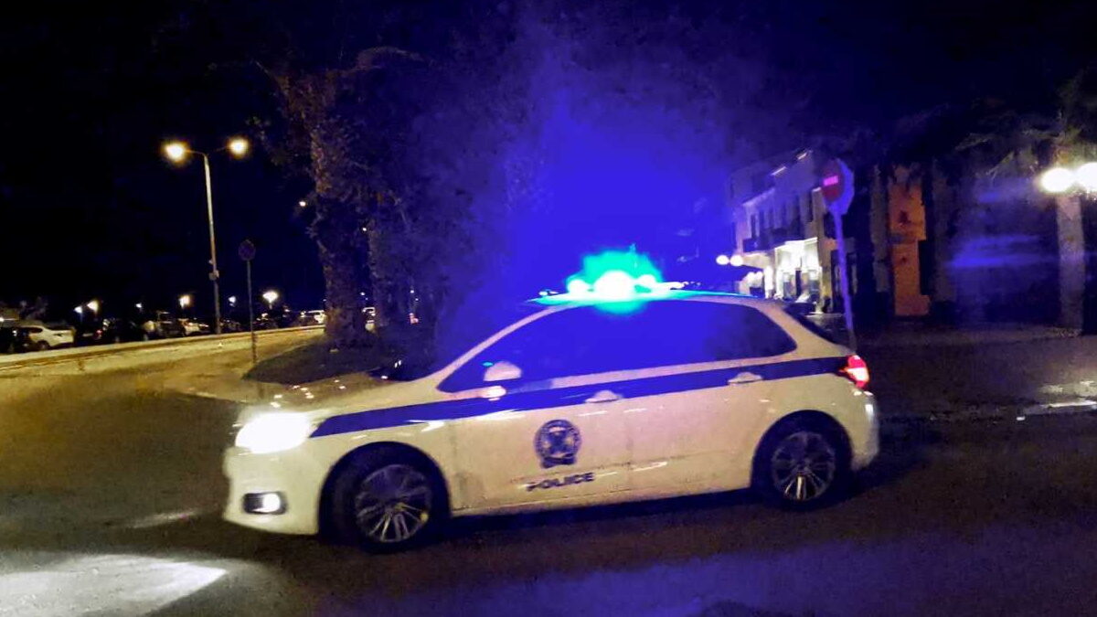 Συνελήφθη πρώην παίκτης ριάλιτι που παρίστανε τον αστυνομικό στο κέντρο της Αθήνας
