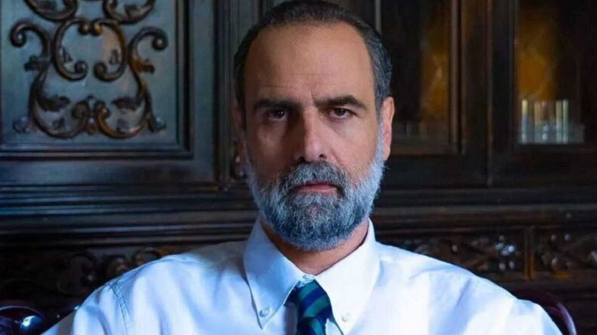 Άγιος έρωτας: Ο Παύλος κάνει τον πιο αισχρό εκβιασμό
