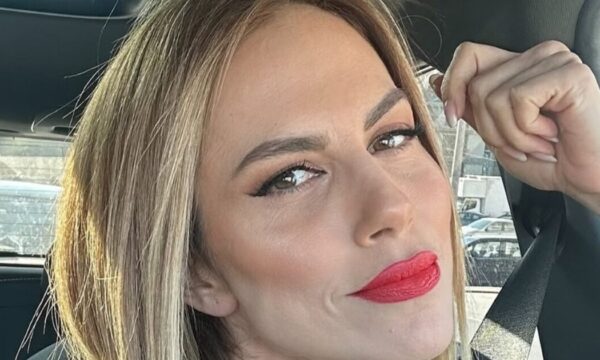 Ντορέττα Παπαδημητρίου: Ο γιος της Φίλιππος έγινε 19 ετών – Η φωτογραφία με την τούρτα του και το τρυφερό μήνυμα