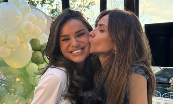 Ελένη Τσολάκη: Baby shower λίγο πριν γεννήσει το πρώτο της παιδί – Φωτογραφίες