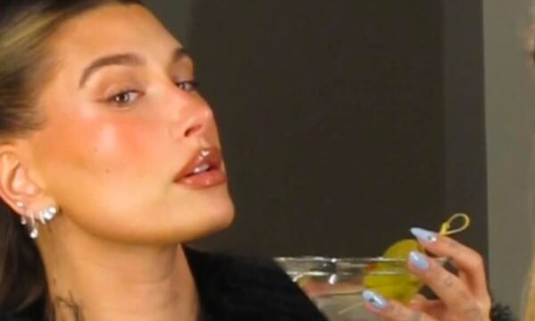 Fairy Dust Look: Αντιγράφουμε το look της Hailey Bieber βήμα-βήμα