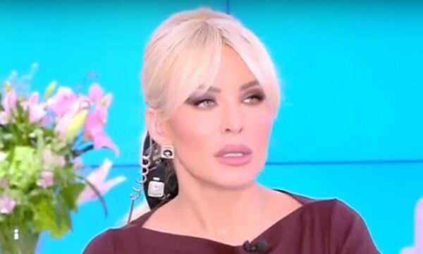 Κατερίνα Καινούργιου: «Με έπιανε από το χέρι και πηγαίναμε σε έναν γιατρό» – Το συμβολικό όνειρο με τον παππού της