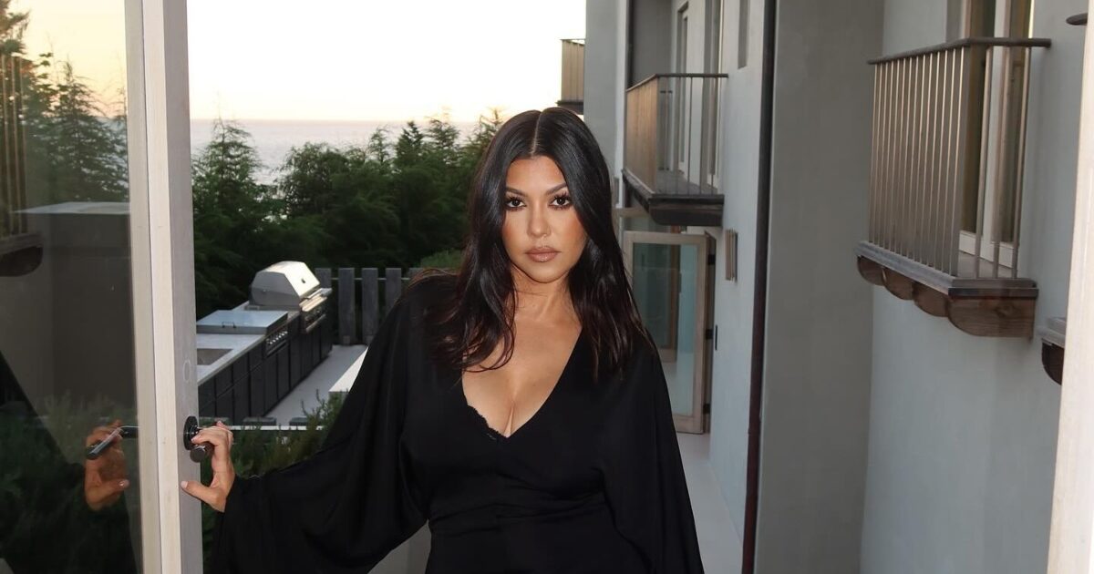 Kourtney Kardashian: Το ροζ μανικιούρ της θυμίζει… Kylie Jenner!