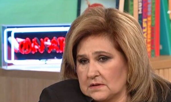 Λένα Αλκαίου: «Μέσα σε έναν χρόνο γέννησα και έχασα τους δύο μου γονείς»