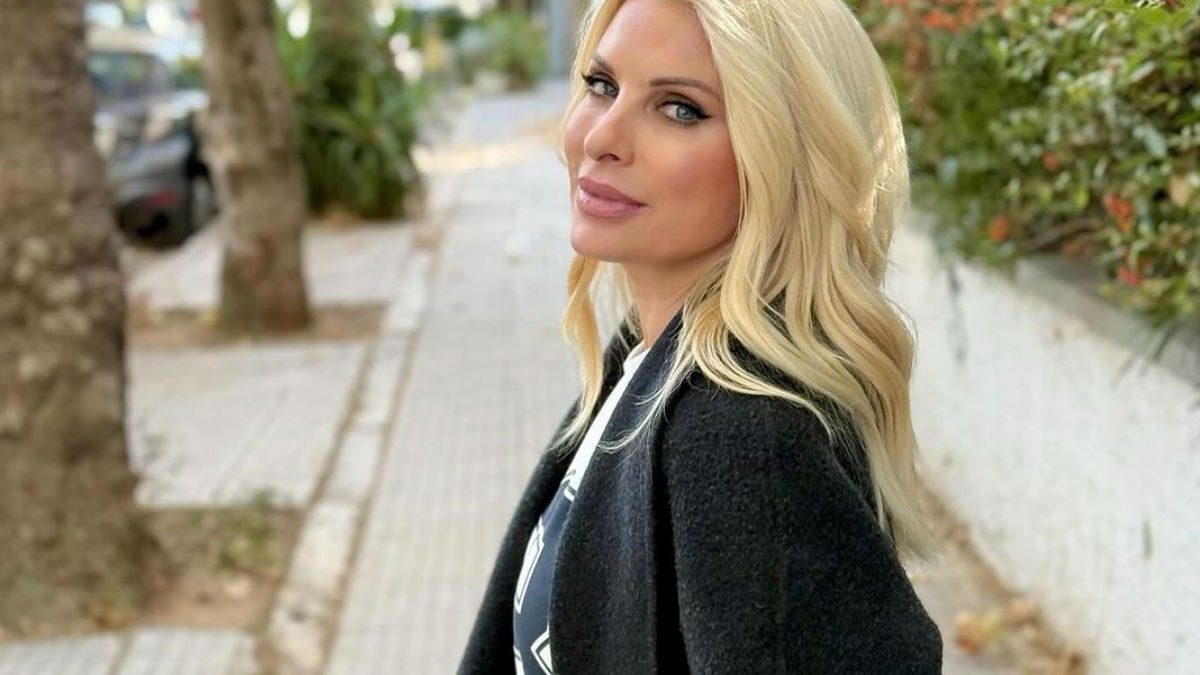 Γιώργος Παπακώστας: «Η Ελένη Μενεγάκη μου στέλνει μηνύματα και μου ζητάει συνταγές»