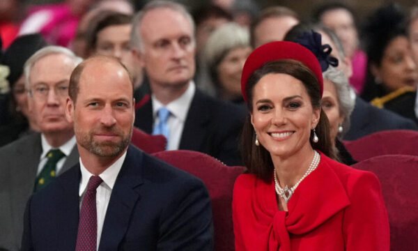 Kate Middleton: Κομψή εμφάνιση στα κόκκινα στο πλευρό του πρίγκιπα William