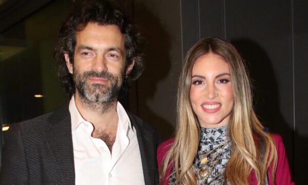 Φίλιππος Μιχόπουλος: «Αδειάζει» την Αθηνά Οικονομάκου – Αυτό είναι το εξώδικο που της έστειλε